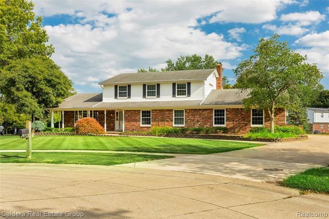 943 Huntsford Court, Troy, MI 48084