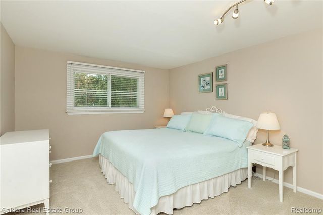 943 Huntsford Court, Troy, MI 48084