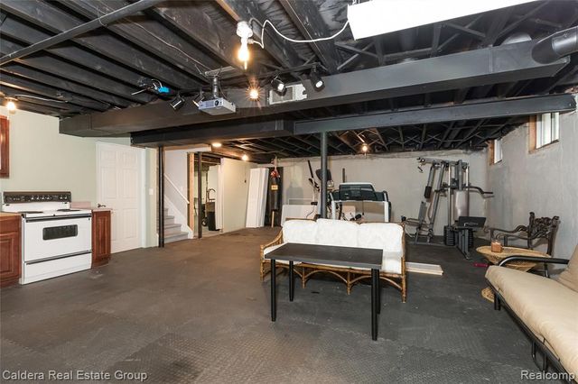 943 Huntsford Court, Troy, MI 48084
