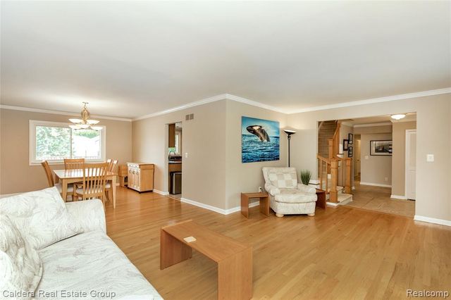 943 Huntsford Court, Troy, MI 48084