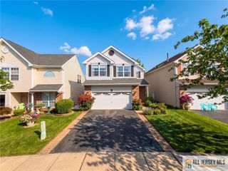67 Glen Oaks Court, Old Bridge, NJ 08857