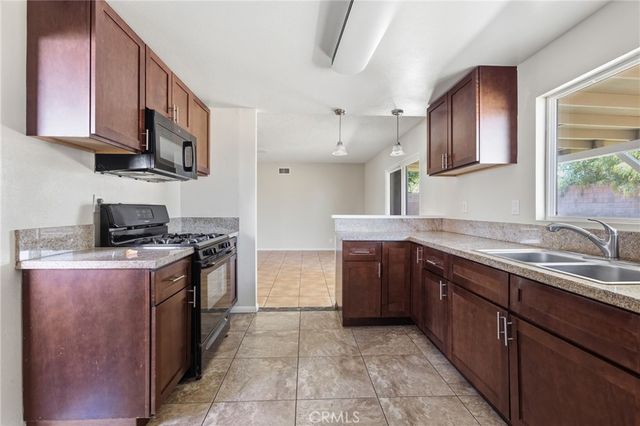 2928 Hilldale, Simi Valley, CA 93063