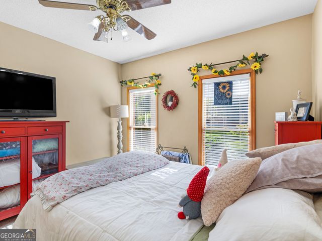 325 Country Side Drive, Mcdonough, GA 30252