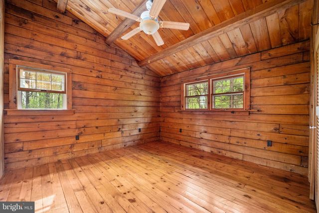 912 HEATHER LN, Phoenixville, PA 19460