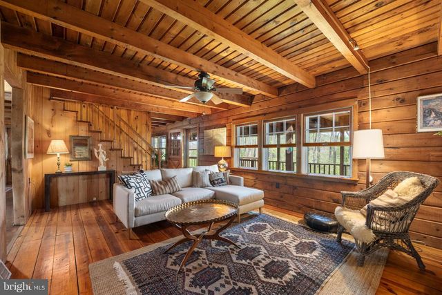 912 HEATHER LN, Phoenixville, PA 19460