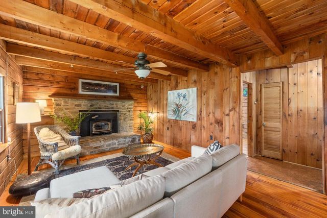 912 HEATHER LN, Phoenixville, PA 19460