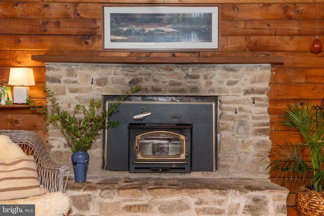 912 HEATHER LN, Phoenixville, PA 19460