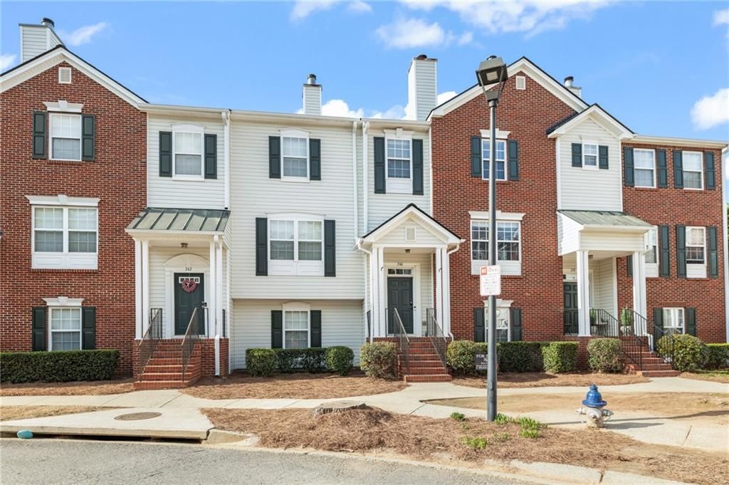 240 Village Square Drive, Woodstock, GA 30188