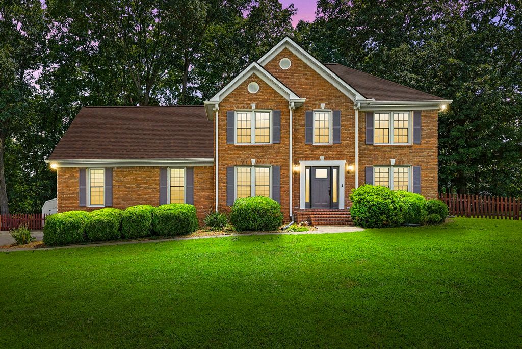 1723 Riverhaven Dr, Adams, TN 37010