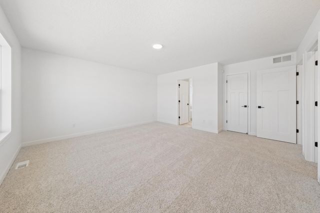 325 Ravencroft Road, Waconia, MN 55387