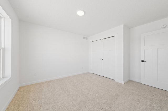 325 Ravencroft Road, Waconia, MN 55387