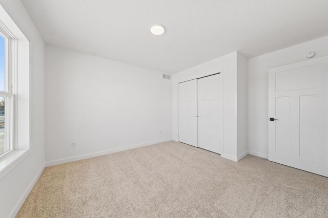 325 Ravencroft Road, Waconia, MN 55387