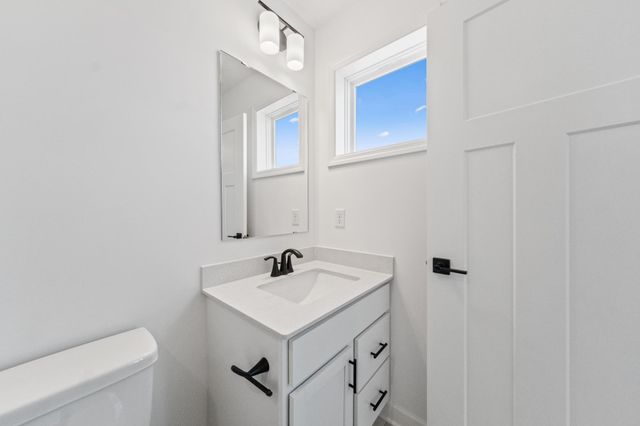 325 Ravencroft Road, Waconia, MN 55387