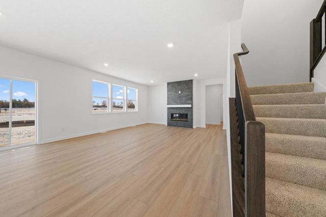 325 Ravencroft Road, Waconia, MN 55387