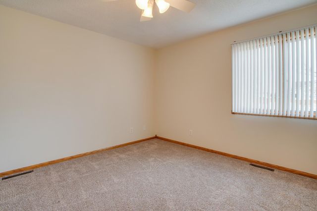 560 41st Avenue S, Moorhead, MN 56560