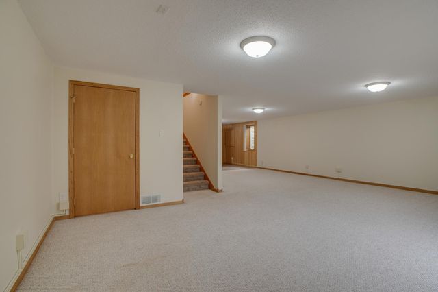 560 41st Avenue S, Moorhead, MN 56560