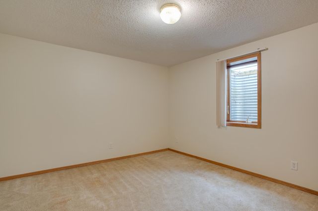 560 41st Avenue S, Moorhead, MN 56560