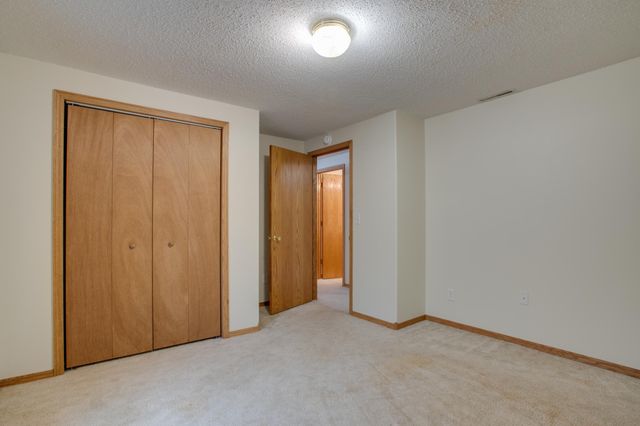 560 41st Avenue S, Moorhead, MN 56560