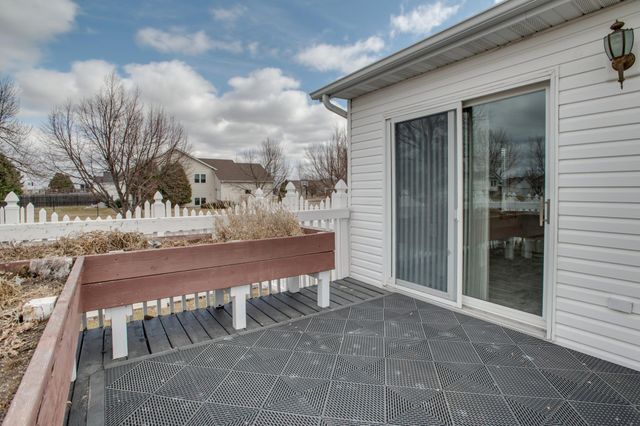 560 41st Avenue S, Moorhead, MN 56560