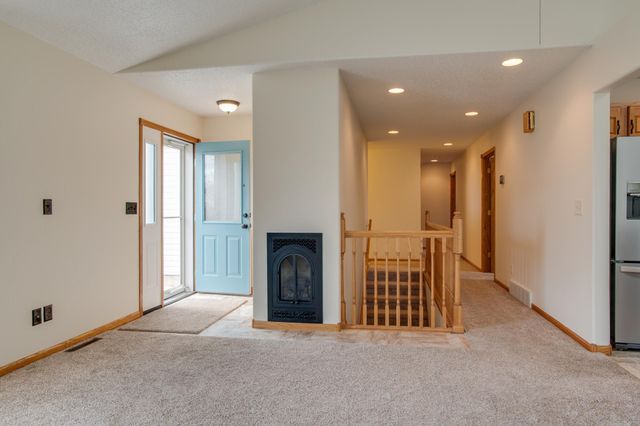 560 41st Avenue S, Moorhead, MN 56560