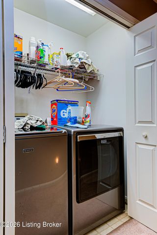 9804 Colonnades Pl, Jeffersontown, KY 40299