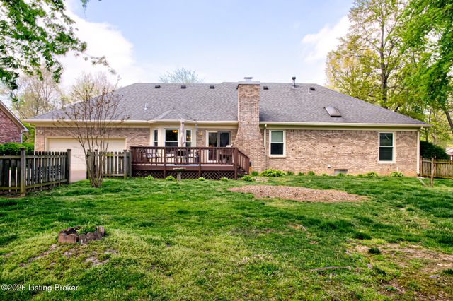 9804 Colonnades Pl, Jeffersontown, KY 40299