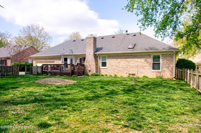 9804 Colonnades Pl, Jeffersontown, KY 40299