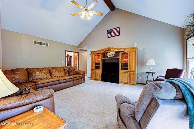 9804 Colonnades Pl, Jeffersontown, KY 40299
