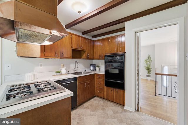 10311 CHESHIRE TER, Bethesda, MD 20814