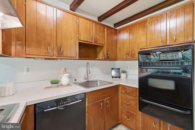 10311 CHESHIRE TER, Bethesda, MD 20814