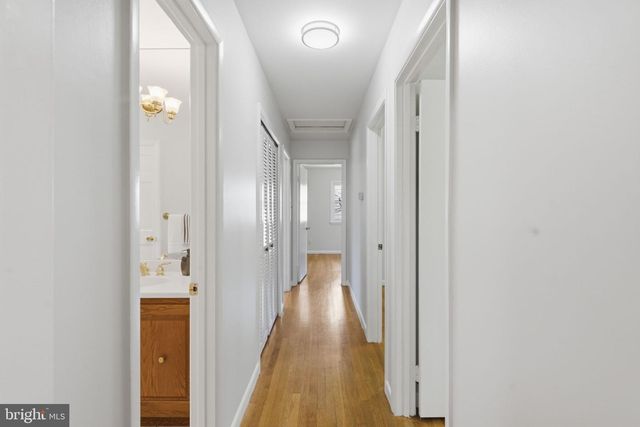 10311 CHESHIRE TER, Bethesda, MD 20814