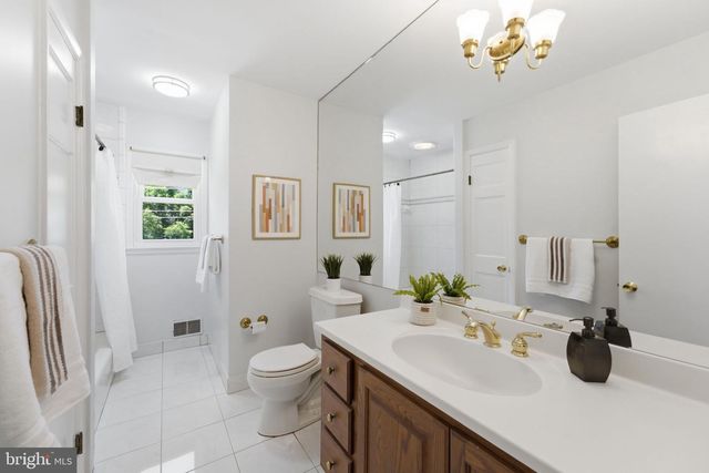 10311 CHESHIRE TER, Bethesda, MD 20814