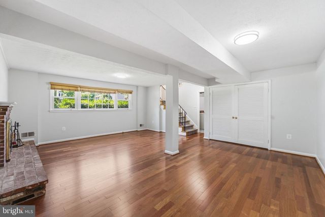 10311 CHESHIRE TER, Bethesda, MD 20814