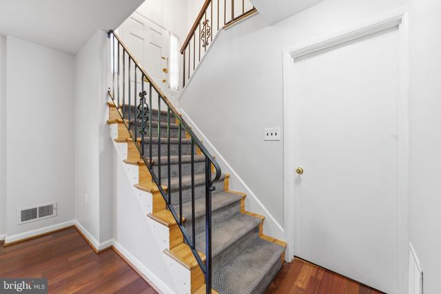 10311 CHESHIRE TER, Bethesda, MD 20814