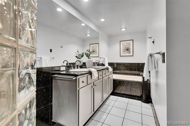 1900 E Girard Place 203, Englewood, CO 80113