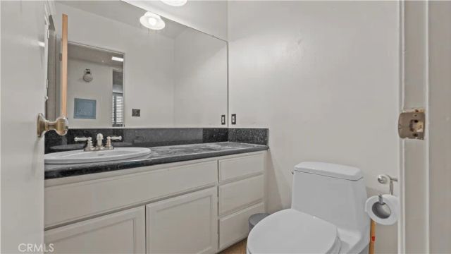 14521 Benefit St 102, Sherman Oaks, CA 91403