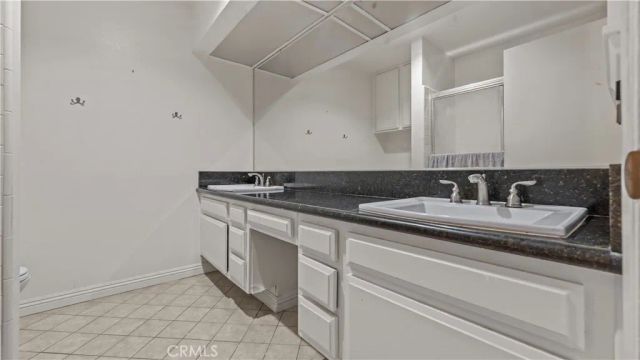 14521 Benefit St 102, Sherman Oaks, CA 91403