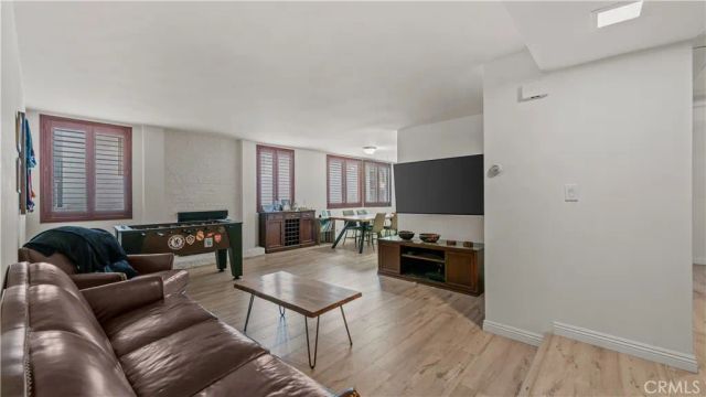 14521 Benefit St 102, Sherman Oaks, CA 91403