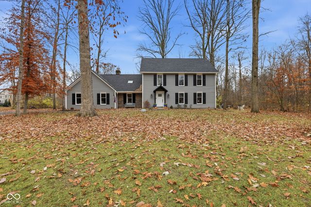 1113 Foxglove Court, Zionsville, IN 46077