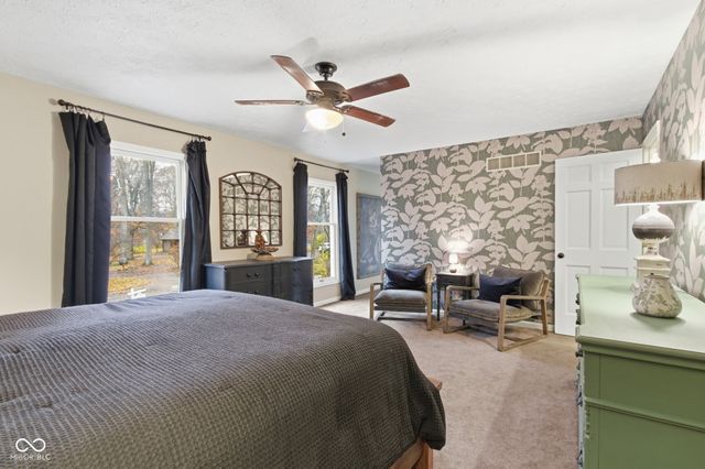 1113 Foxglove Court, Zionsville, IN 46077