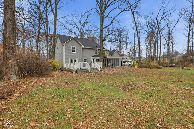 1113 Foxglove Court, Zionsville, IN 46077