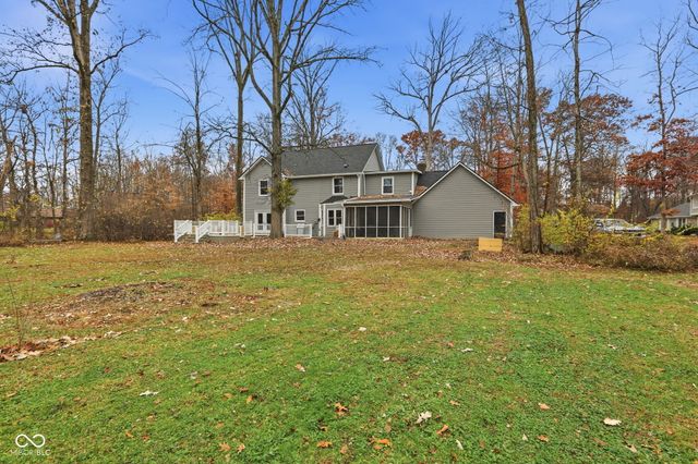 1113 Foxglove Court, Zionsville, IN 46077