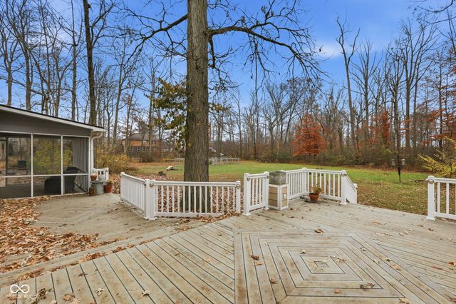 1113 Foxglove Court, Zionsville, IN 46077