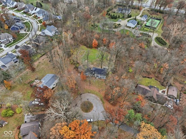 1113 Foxglove Court, Zionsville, IN 46077