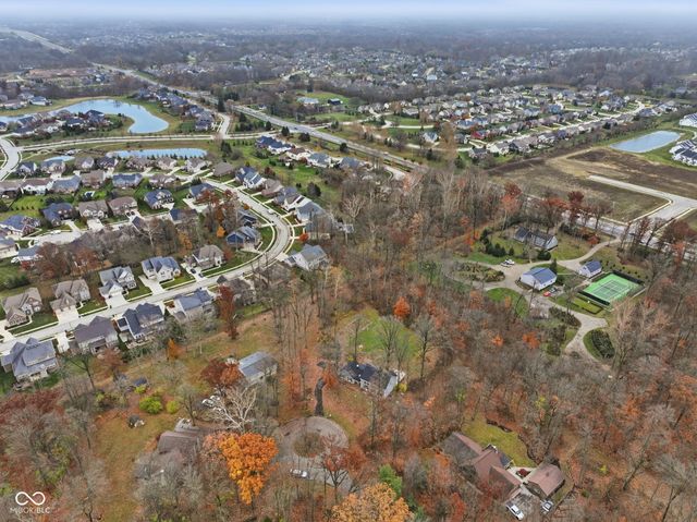 1113 Foxglove Court, Zionsville, IN 46077