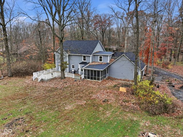 1113 Foxglove Court, Zionsville, IN 46077