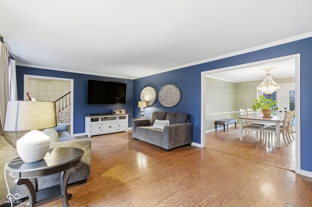 1113 Foxglove Court, Zionsville, IN 46077