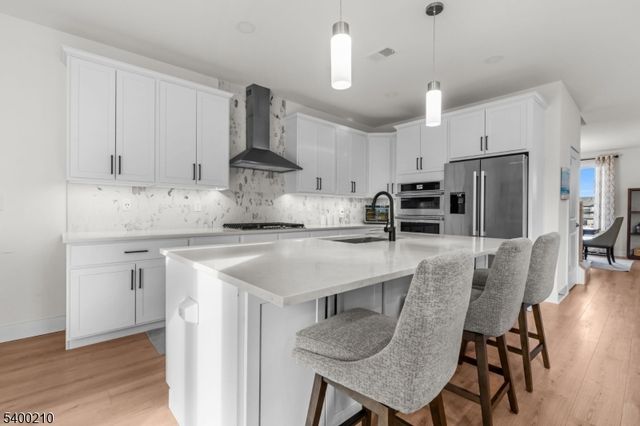 87 E Hartwick Dr, Montgomery Twp., NJ 08558