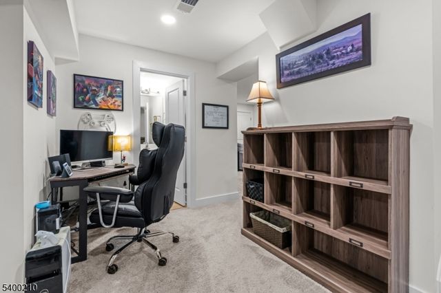 87 E Hartwick Dr, Montgomery Twp., NJ 08558