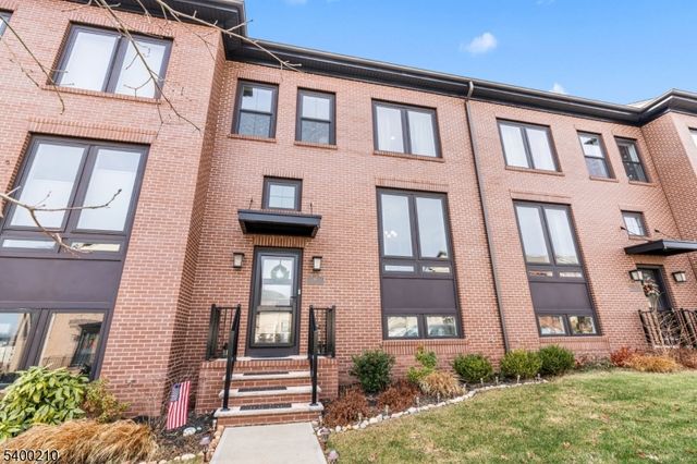 87 E Hartwick Dr, Montgomery Twp., NJ 08558